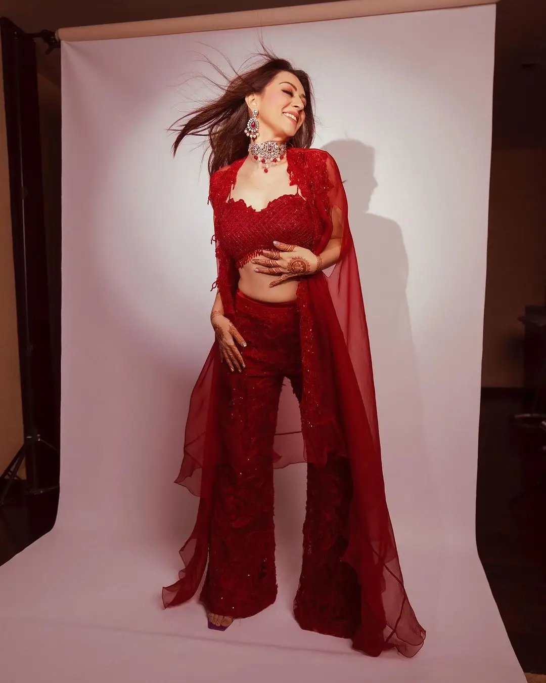 INDIAN ACTRESS HANSIKA MOTWANI PHOTOSHOOT IN RED PANT CHOLI 6